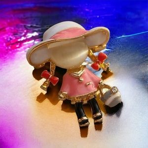 1PC Creative Cartoon Brooch Cute Girl Pattern Novelty Pin Clothing Coat Backpack